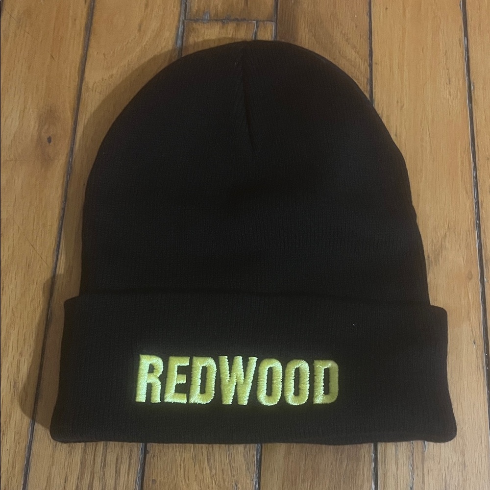 Redwood Broadway Beanie 2025 NEW Idina Menzel from Opening Night - Picture 2 of 8